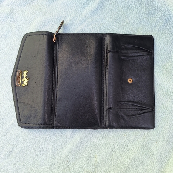 Coach Logo Black Leather Wallet - Picture 5 of 8